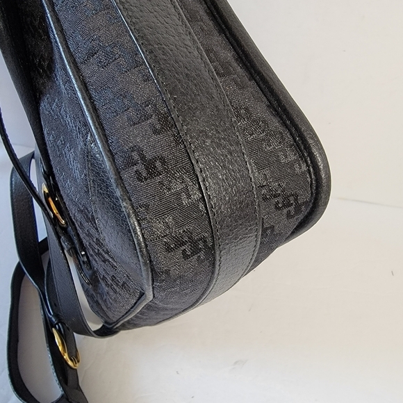 GUCCI Vintage 80's Black Canvas Leather Crossbody Bag Designer Classic Like New - Picture 7 of 12